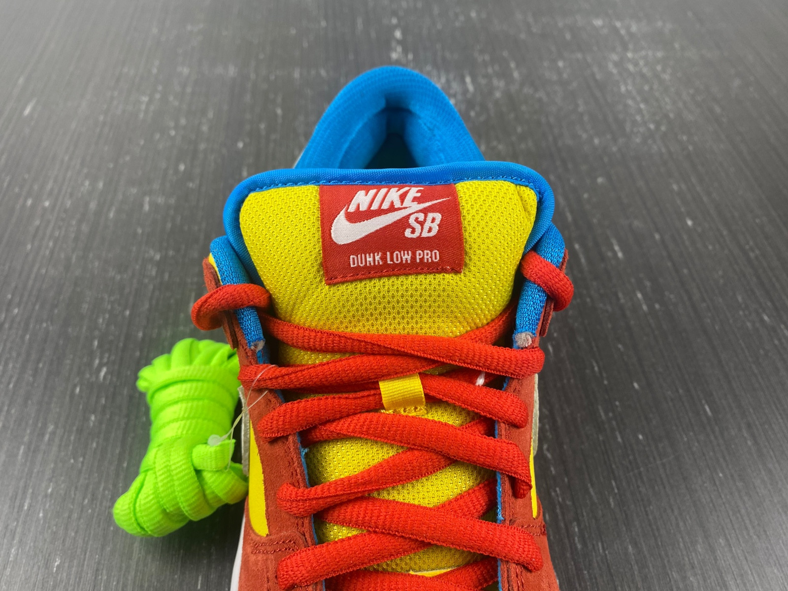 Nike SB Dunk Low Pro Bart Simpson BQ6817-602