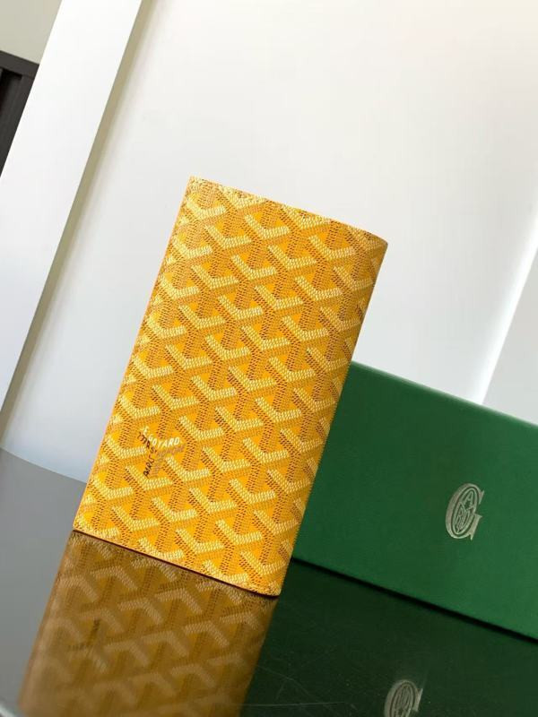 G09ard saint-roch long wallet