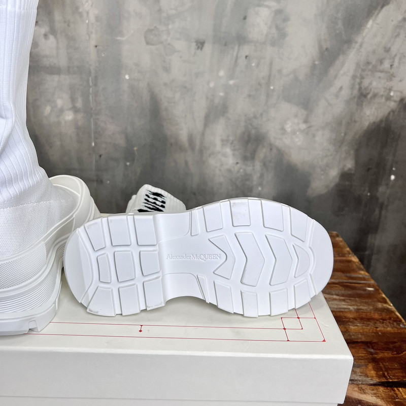 a1exa*der Mcqv*en tread sock-style boots