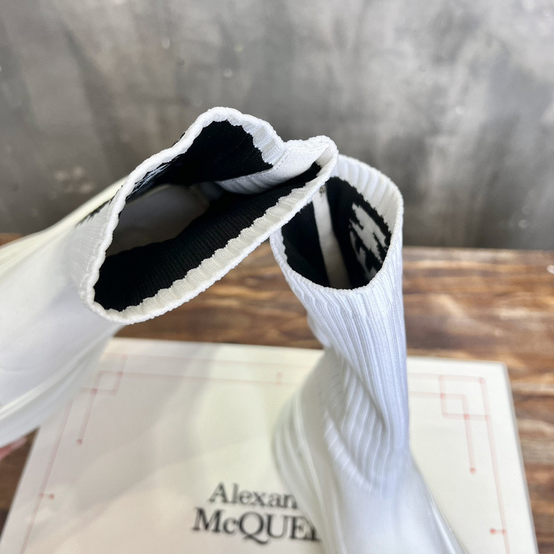 a1exa*der Mcqv*en tread sock-style boots