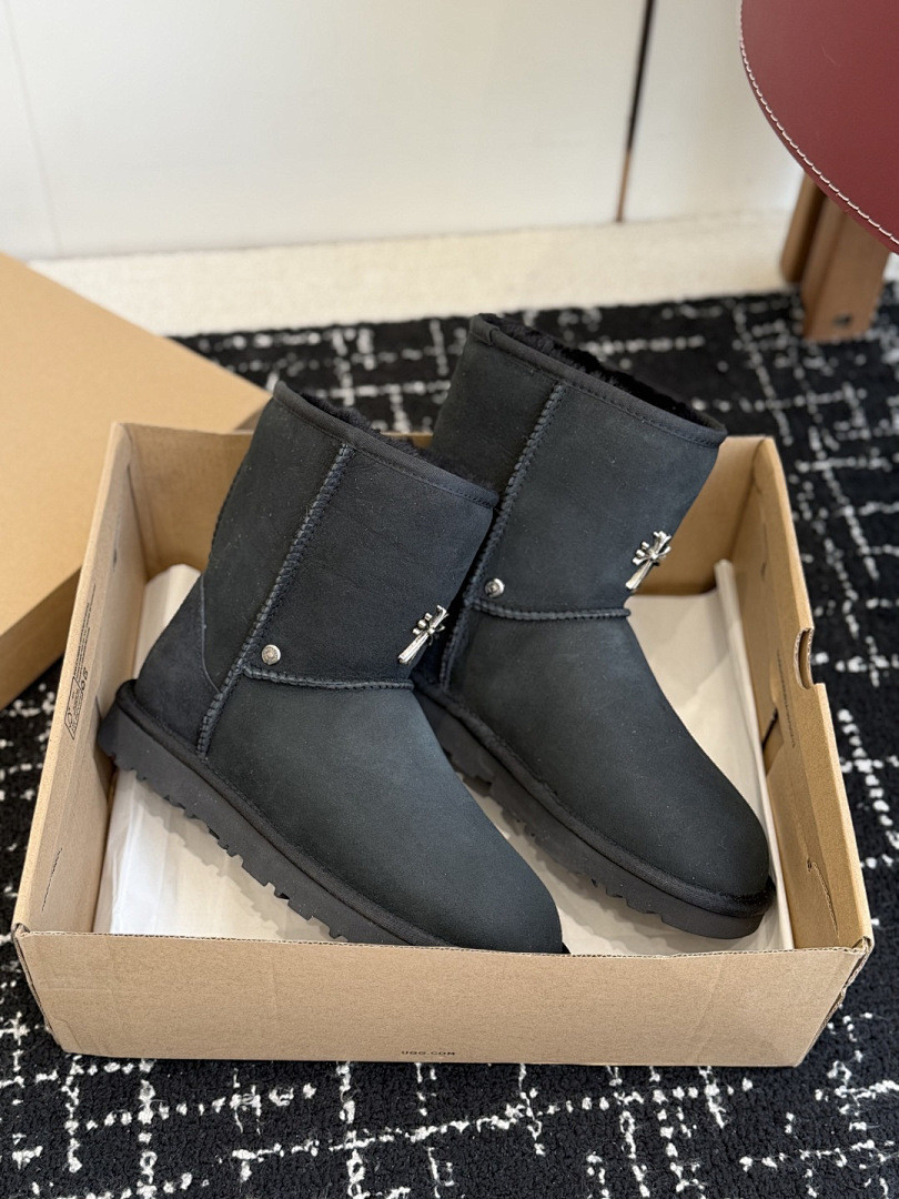 ugg x Ch*0me He**ts boots