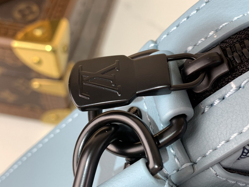 l0vis Vvtt0n trio jm messenger