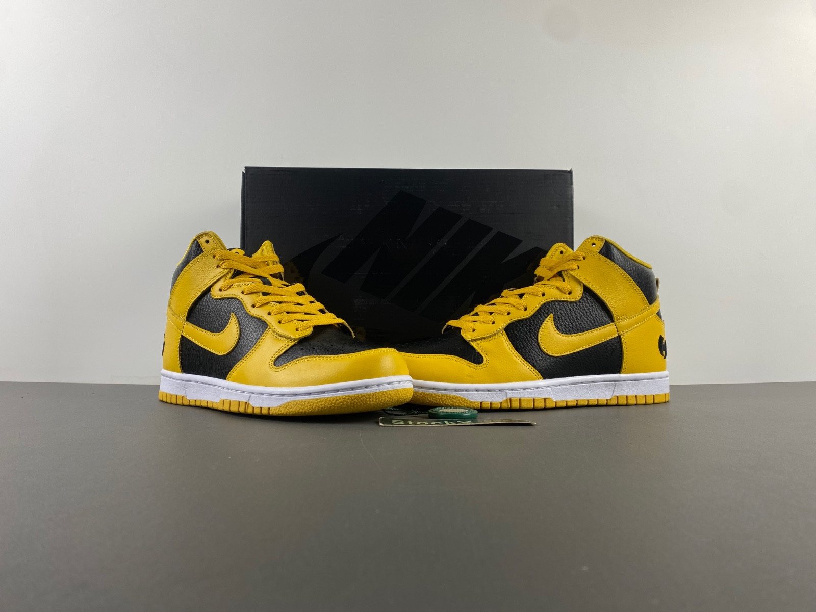 Dunk Hi Retro PRM x Wu-Tang | HJ4320-001