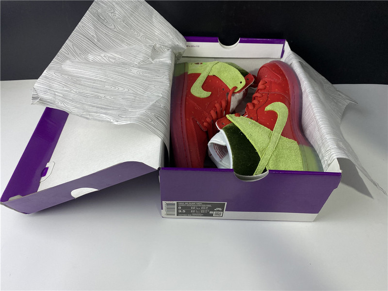 Dunk SB Nike SB Dunk High Strawberry Cough CW7093-600