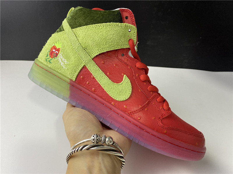 Dunk SB Nike SB Dunk High Strawberry Cough CW7093-600