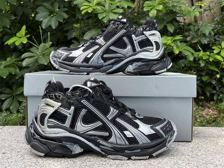 Ba1en*iaga runner 772767-w3rmu-1100