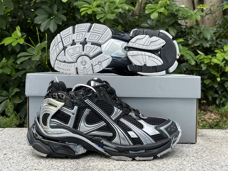 Ba1en*iaga runner 772767-w3rmu-1100