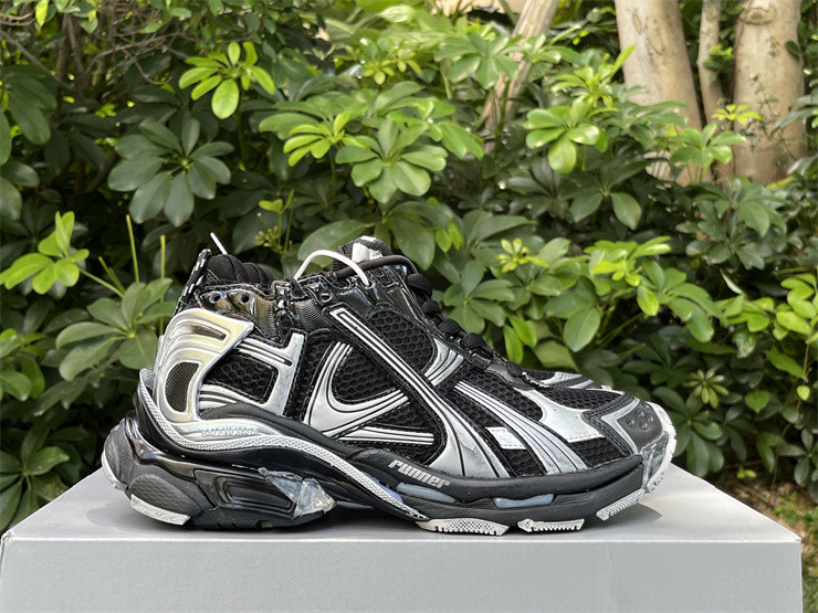 Ba1en*iaga runner 772767-w3rmu-1100