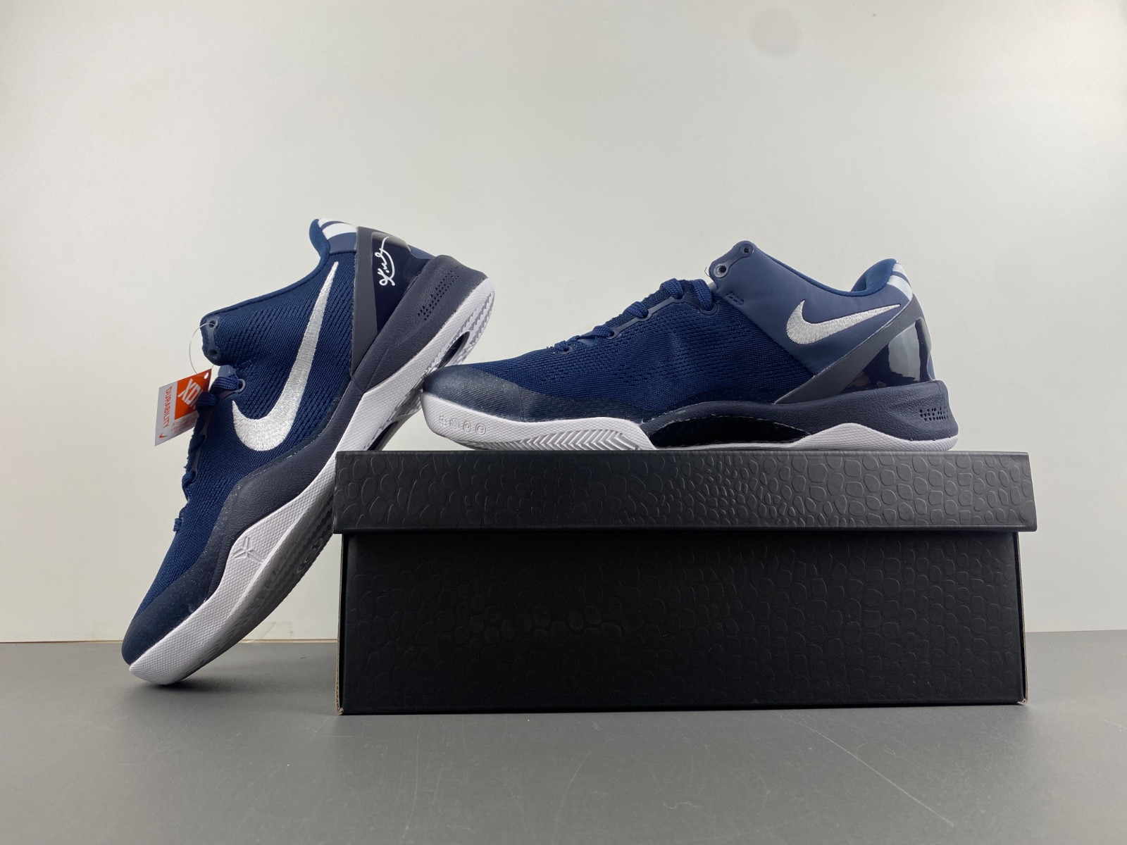 KOBE 8 Protro College Navy HF9550-400