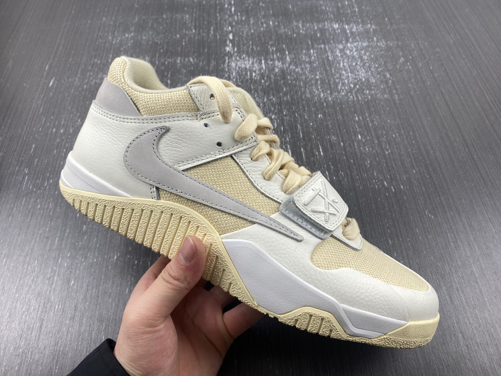 Travis Scott x Jordan Jumpman Jack Triple White FZ8117-003