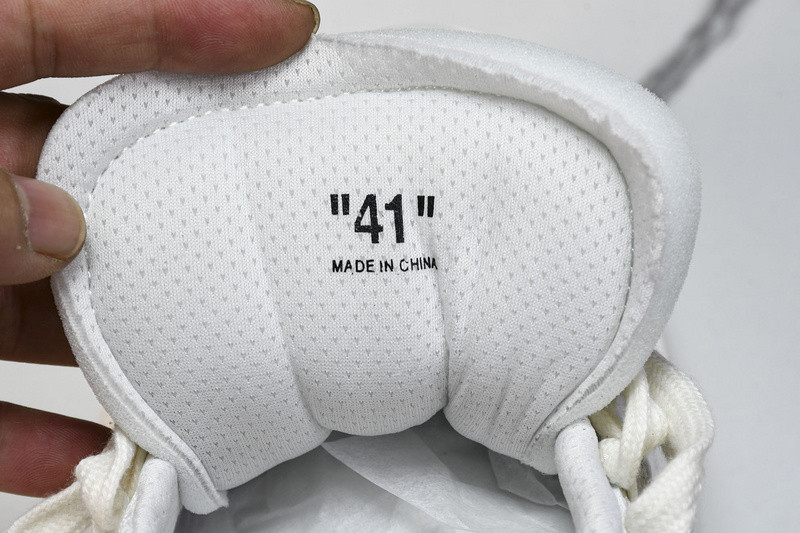 OW C/O ODSY-1000 SPORTS SHOES