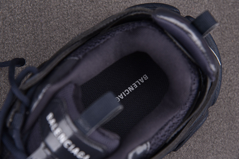 Ba*len*cia*ga track 542023 w1th 1904