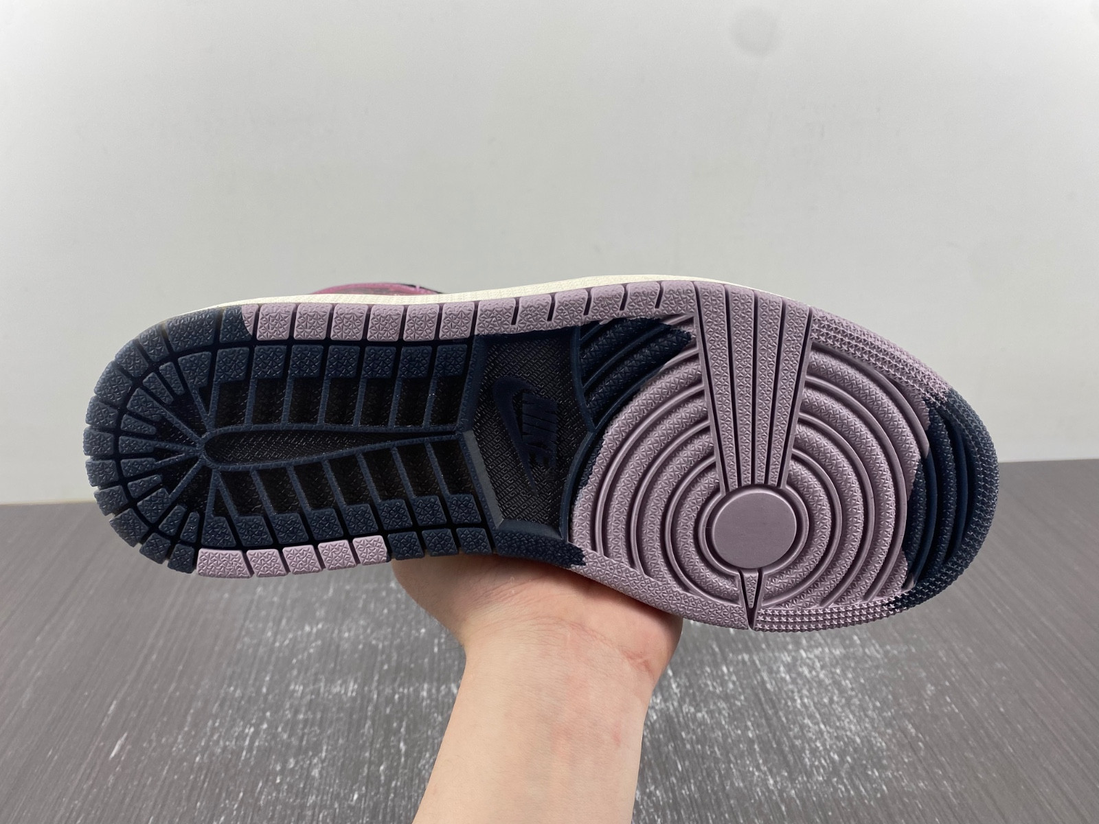 Jordan 1 High Element Gore-Tex Berry - DB2889-500