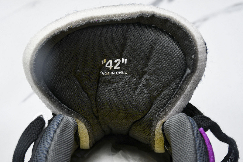 OW C/O ODSY-1000 SPORTS SHOES