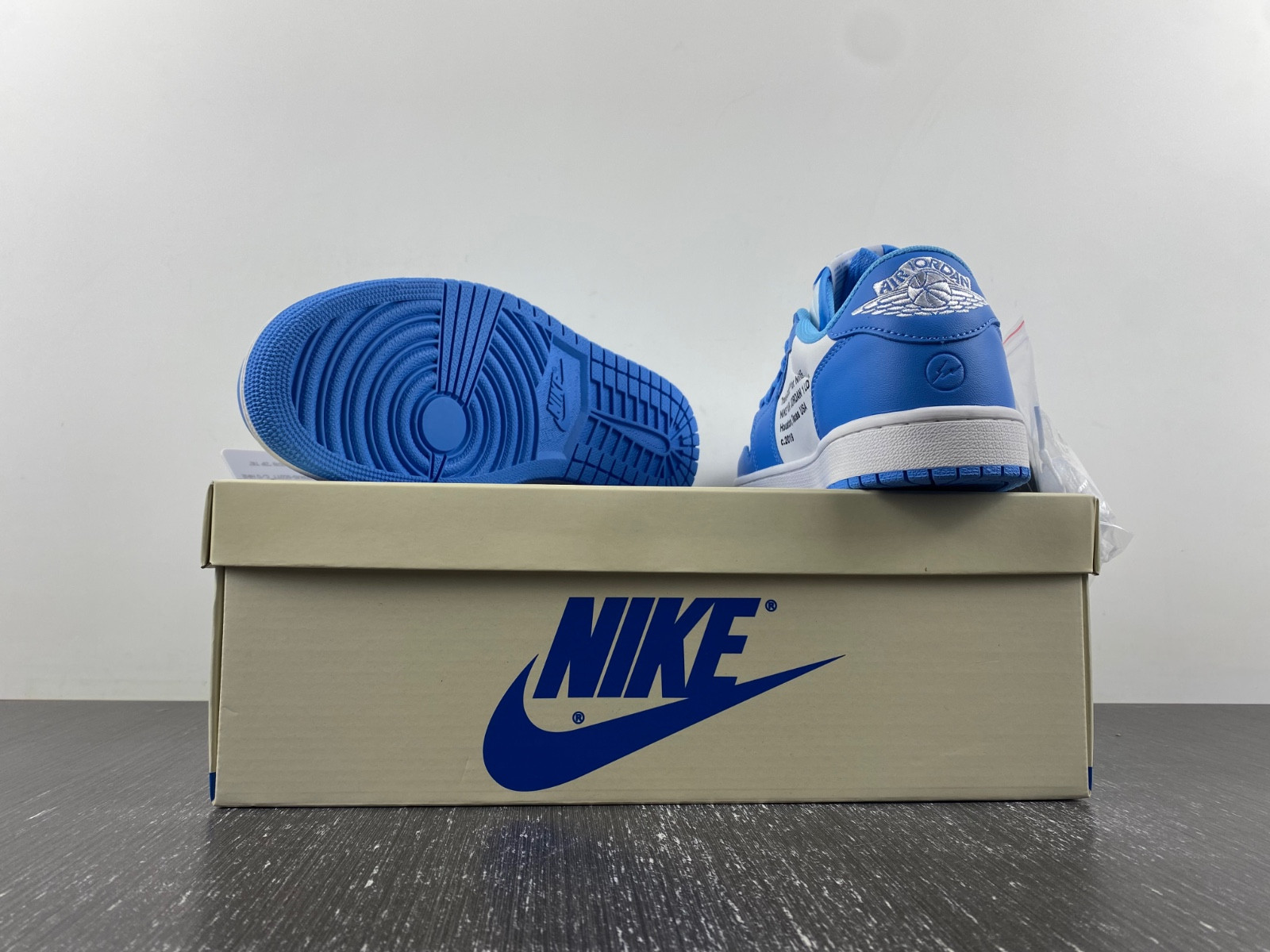 OFF-WHITE x Travis Scott x Air Jordan 1 OW DM7866-180