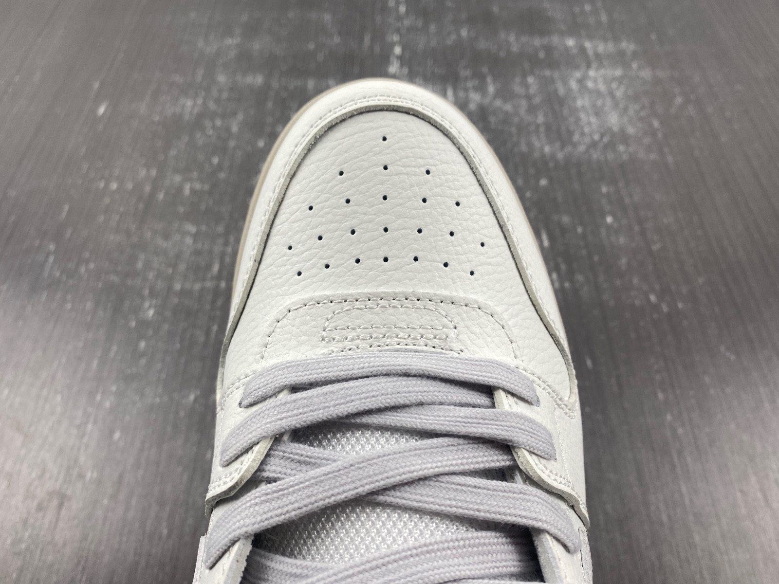 Off-White c/o Virgil Abloh