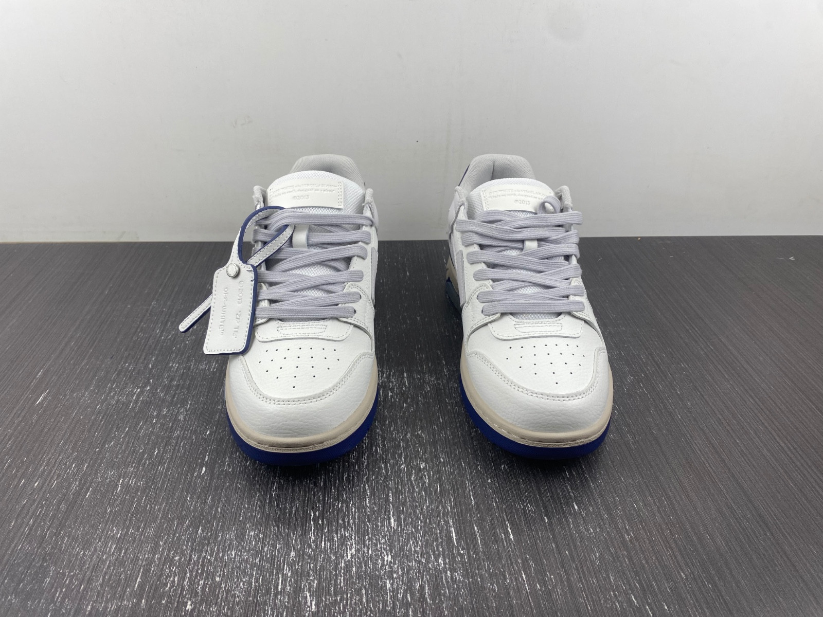 Off-White c/o Virgil Abloh