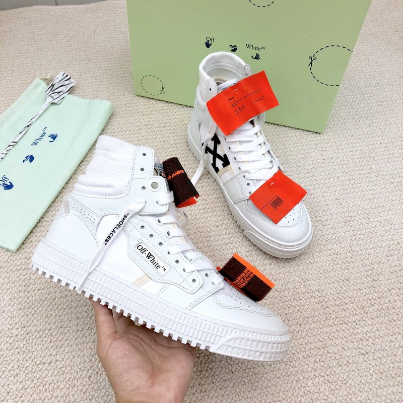 Off-White c/o Virgil Abloh