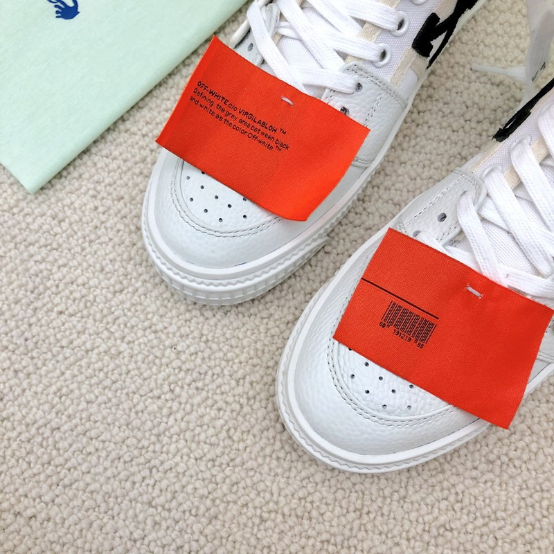 Off-White c/o Virgil Abloh