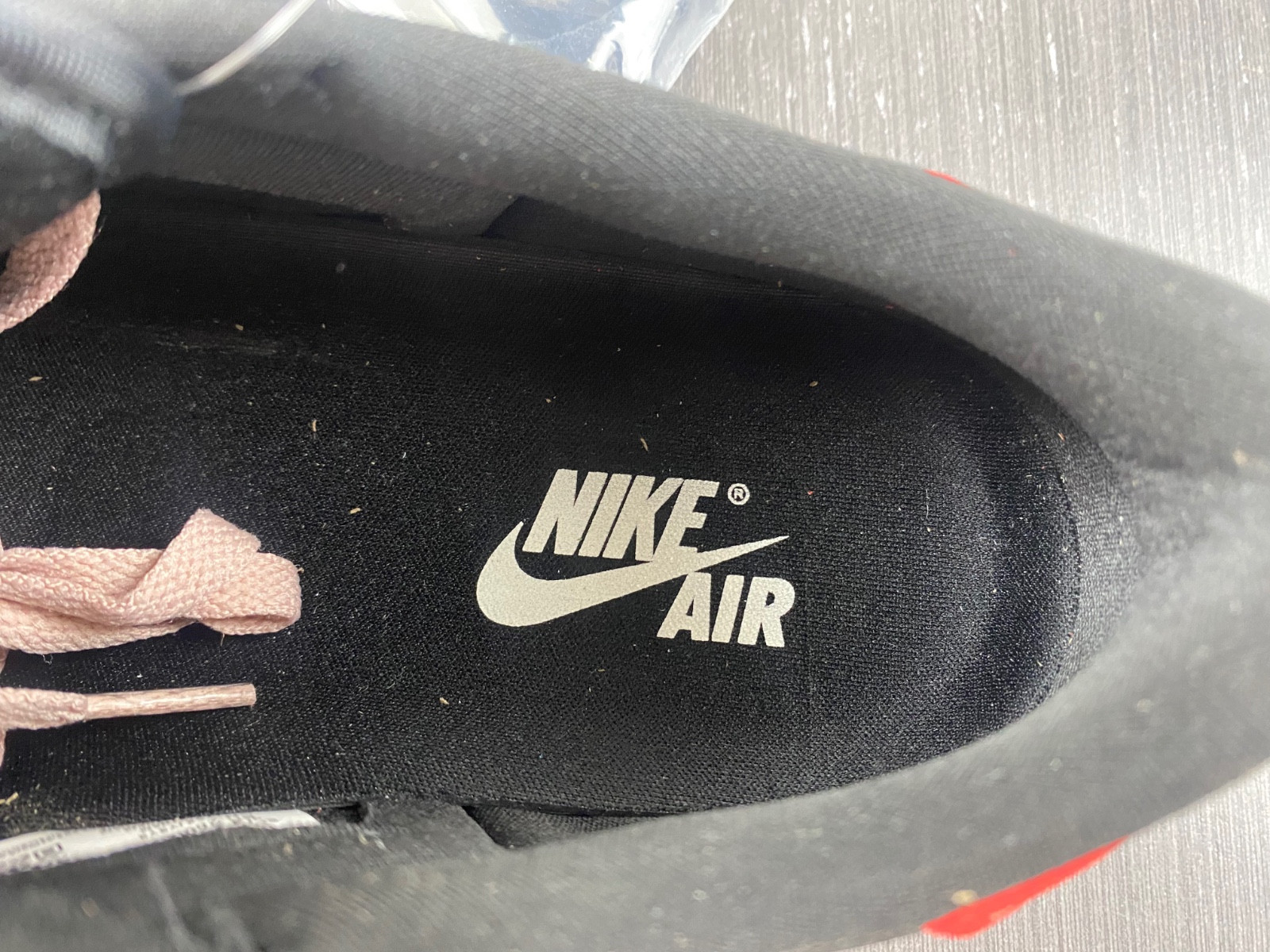 Paris Saint-Germain x Air Jordan 1 Low OG | HF8828-100