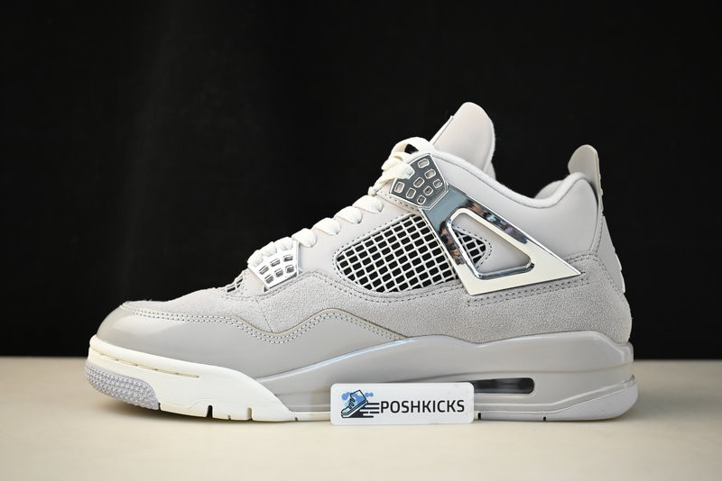 Air Jordan 4 Frozen Moments AQ9129-001