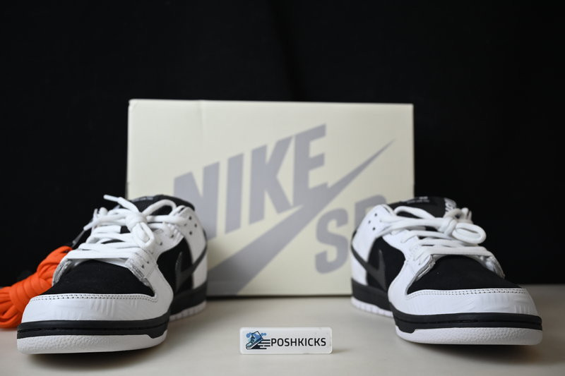 TIGHTBOOTH x Nike SB Dunk Low FD2629-100