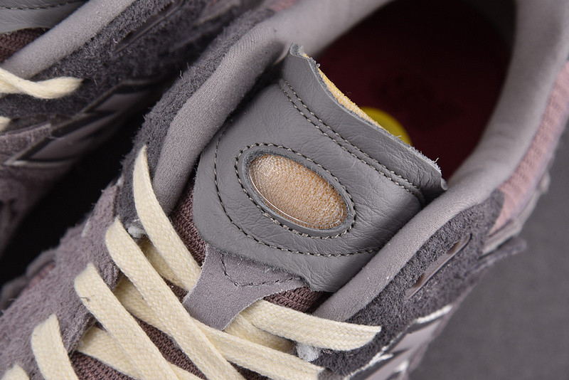 New Balance 2002R "Protection Pack" - M2002RDY