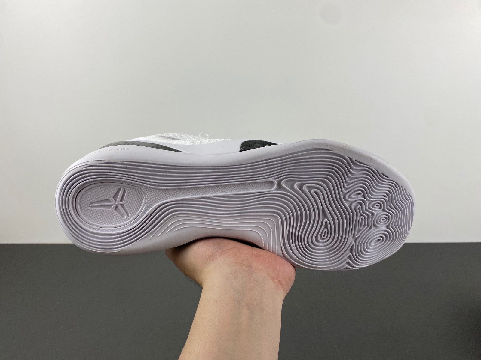 Kobe 9 Elite Low Protro Halo FZ7334-100