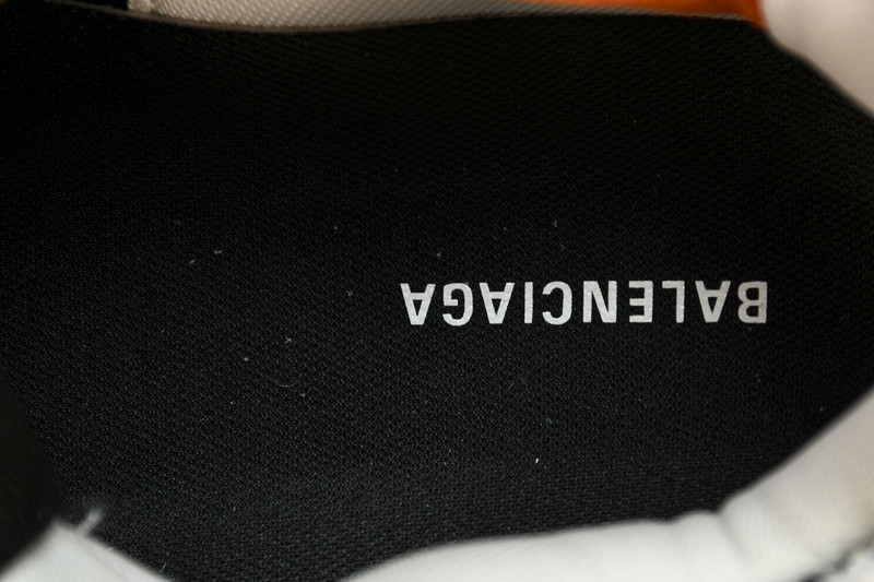 Ba*len*cia*ga runner 772774-w3rbw-9168 (it’s not the same as the previous one!)