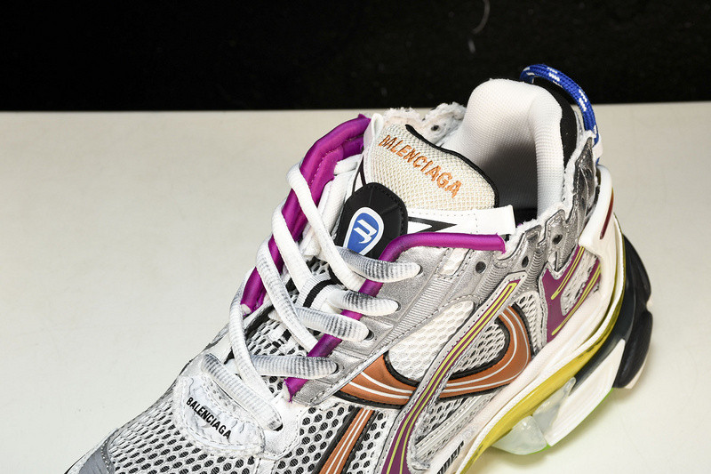 Ba*len*cia*ga runner 772774-w3rbw-9168 (it’s not the same as the previous one!)