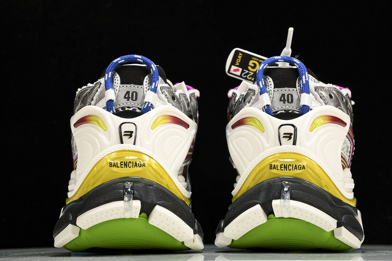 Ba*len*cia*ga runner 772774-w3rbw-9168 (it’s not the same as the previous one!)