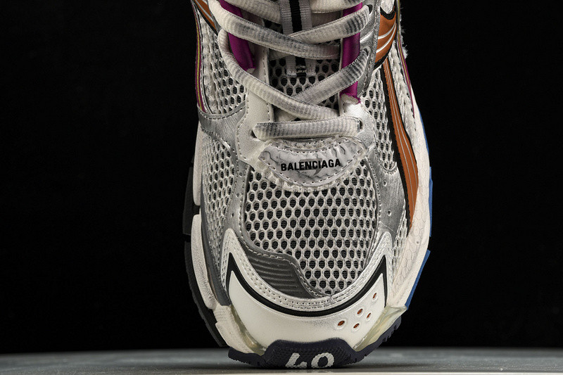 Ba*len*cia*ga runner 772774-w3rbw-9168 (it’s not the same as the previous one!)