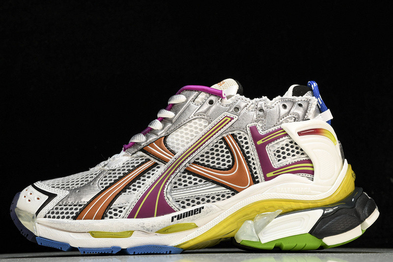 Ba*len*cia*ga runner 772774-w3rbw-9168 (it’s not the same as the previous one!)