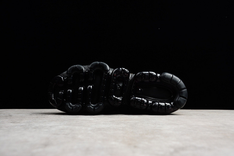 AIR VAPORMAX FLYKNIT 2.0 BLACK/GOLD 42842-009