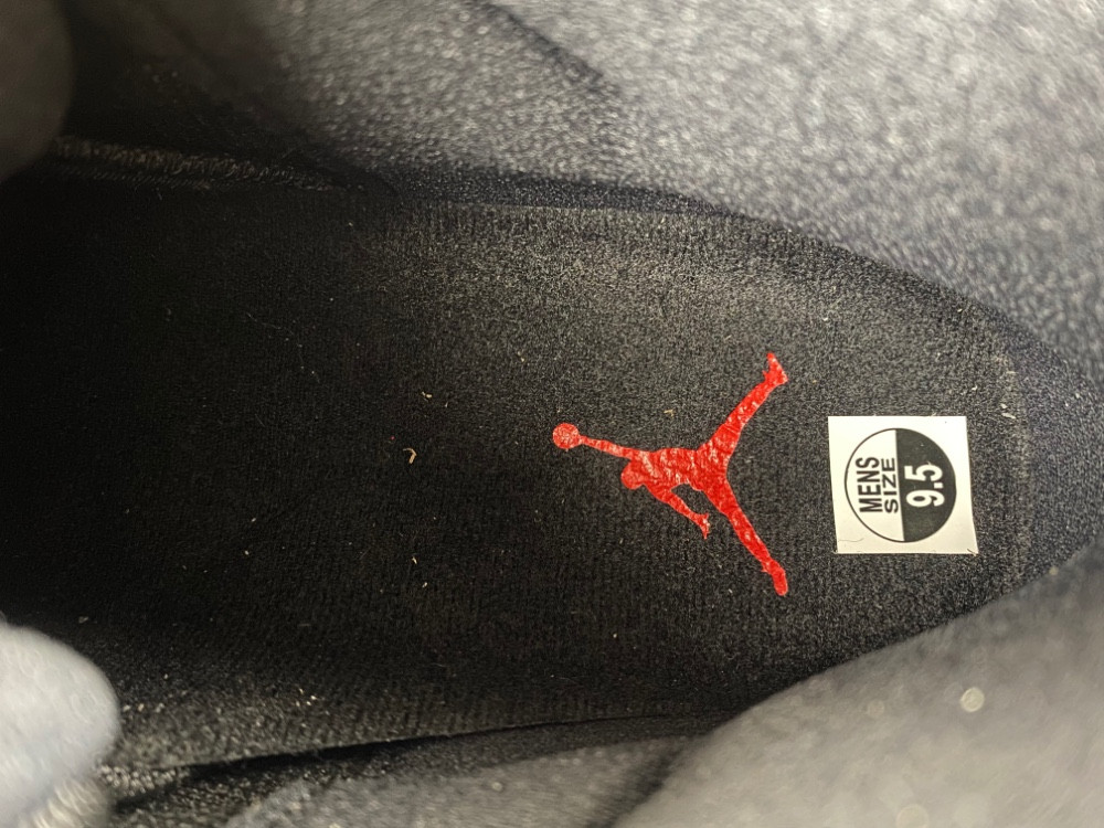 Air Jordan 11 378037-326