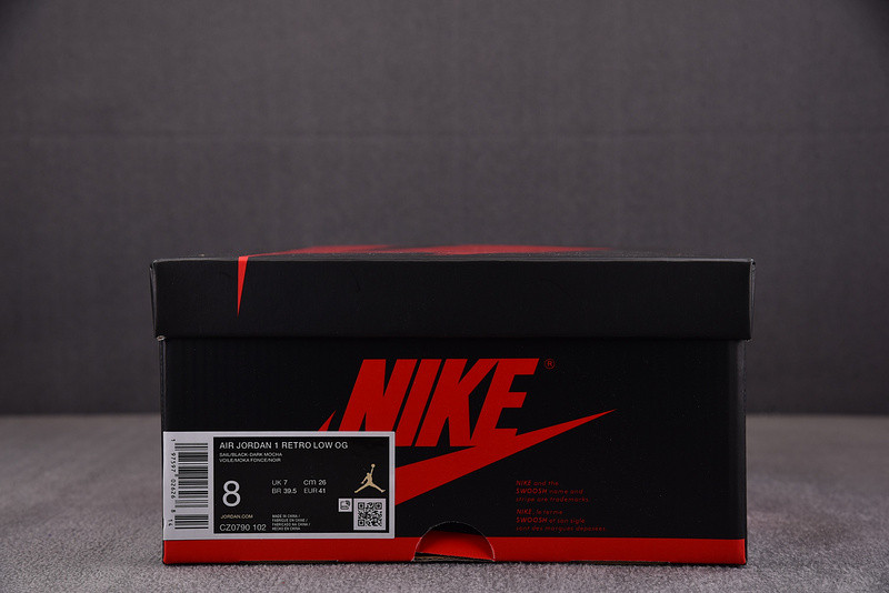 Air Jordan 1 Retro Low OG "Mocha" CZ0790-102