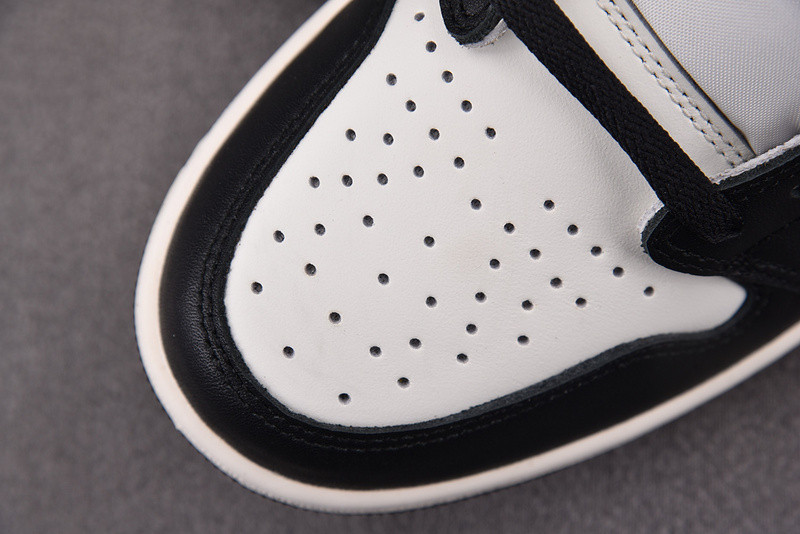 Air Jordan 1 Retro Low OG "Mocha" CZ0790-102