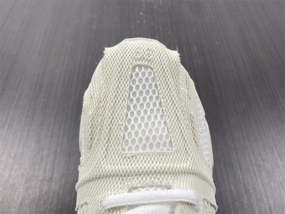 Ba*len*cia*ga phantom sneaker