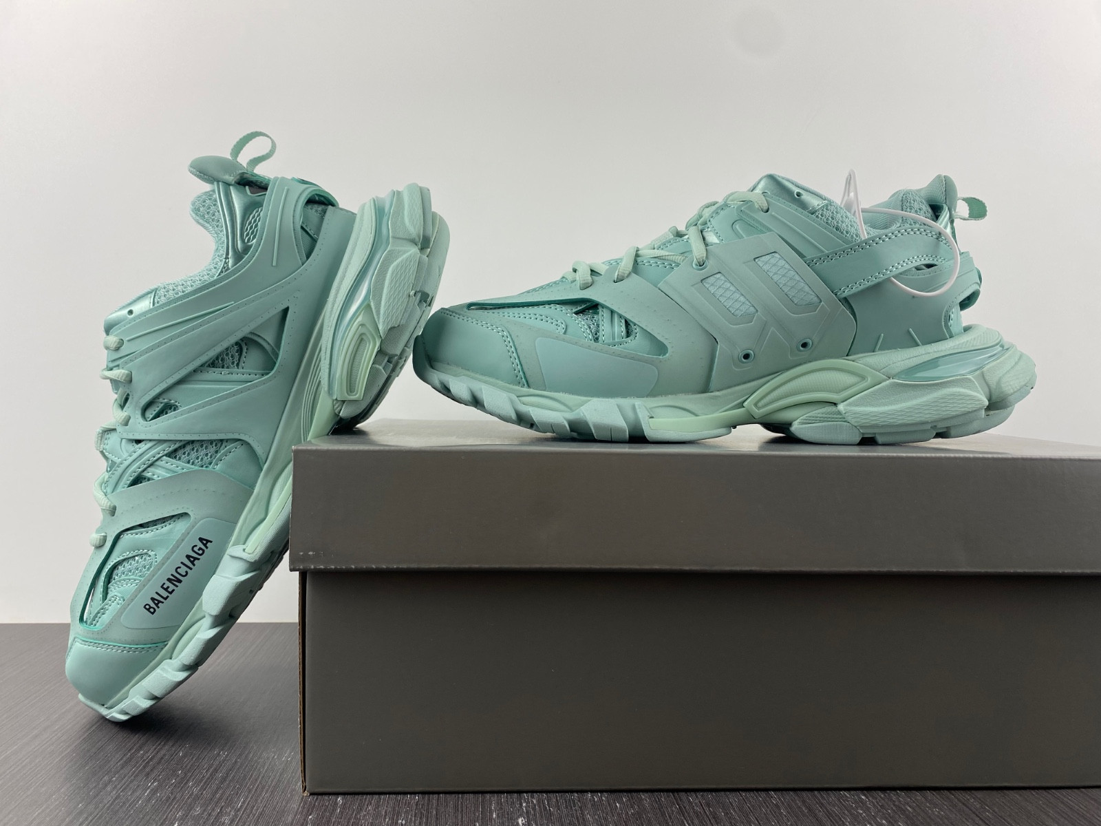 Ba*len*cia*ga track trainer 542023-w2la2-4010