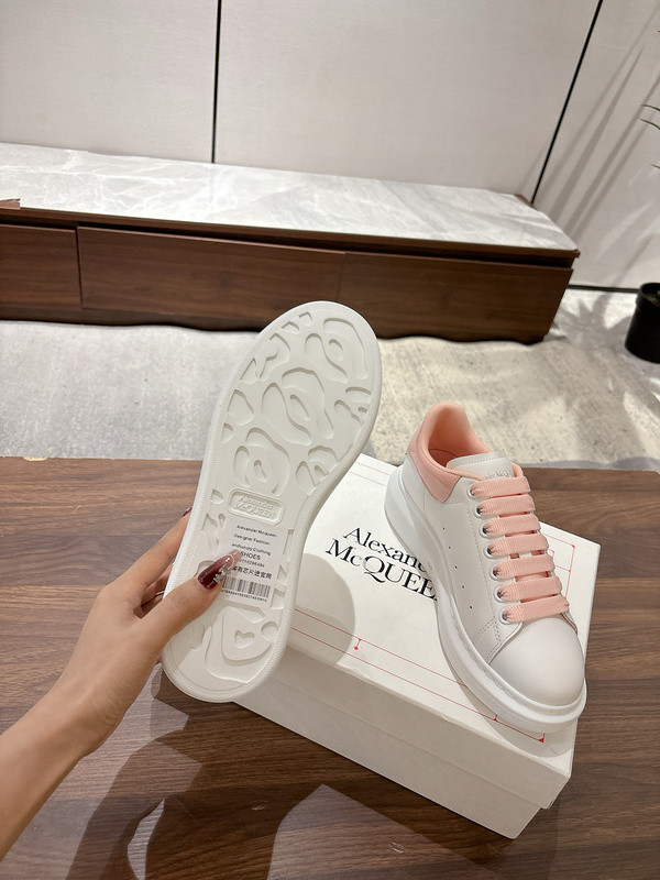 a1exa*der Mcqv*en sneaker