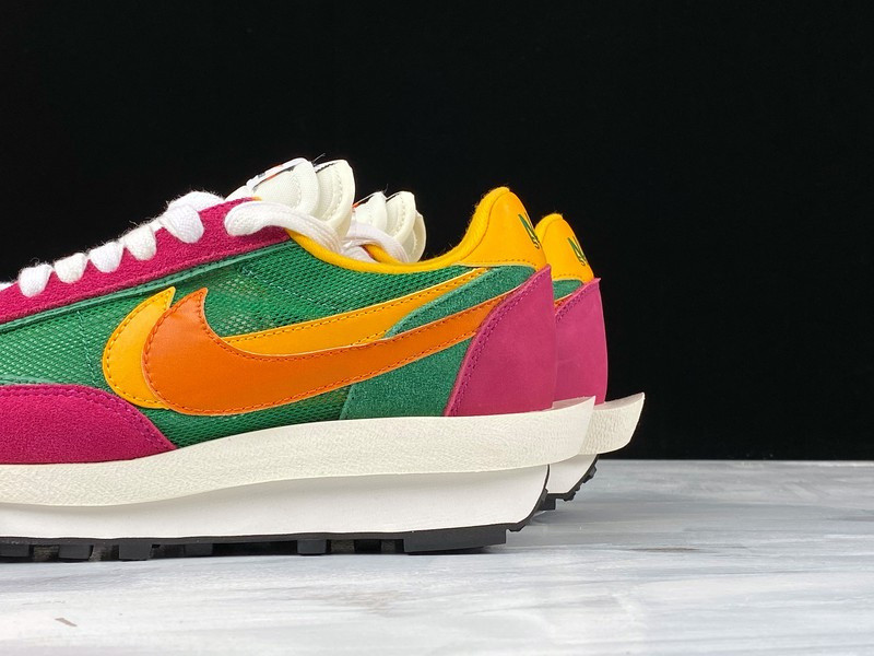 NIKE LD WAFFLE X SACAI PINE GREEN BV0073-301