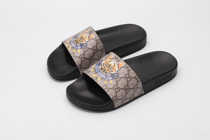 GUC LEATHER SLIDE