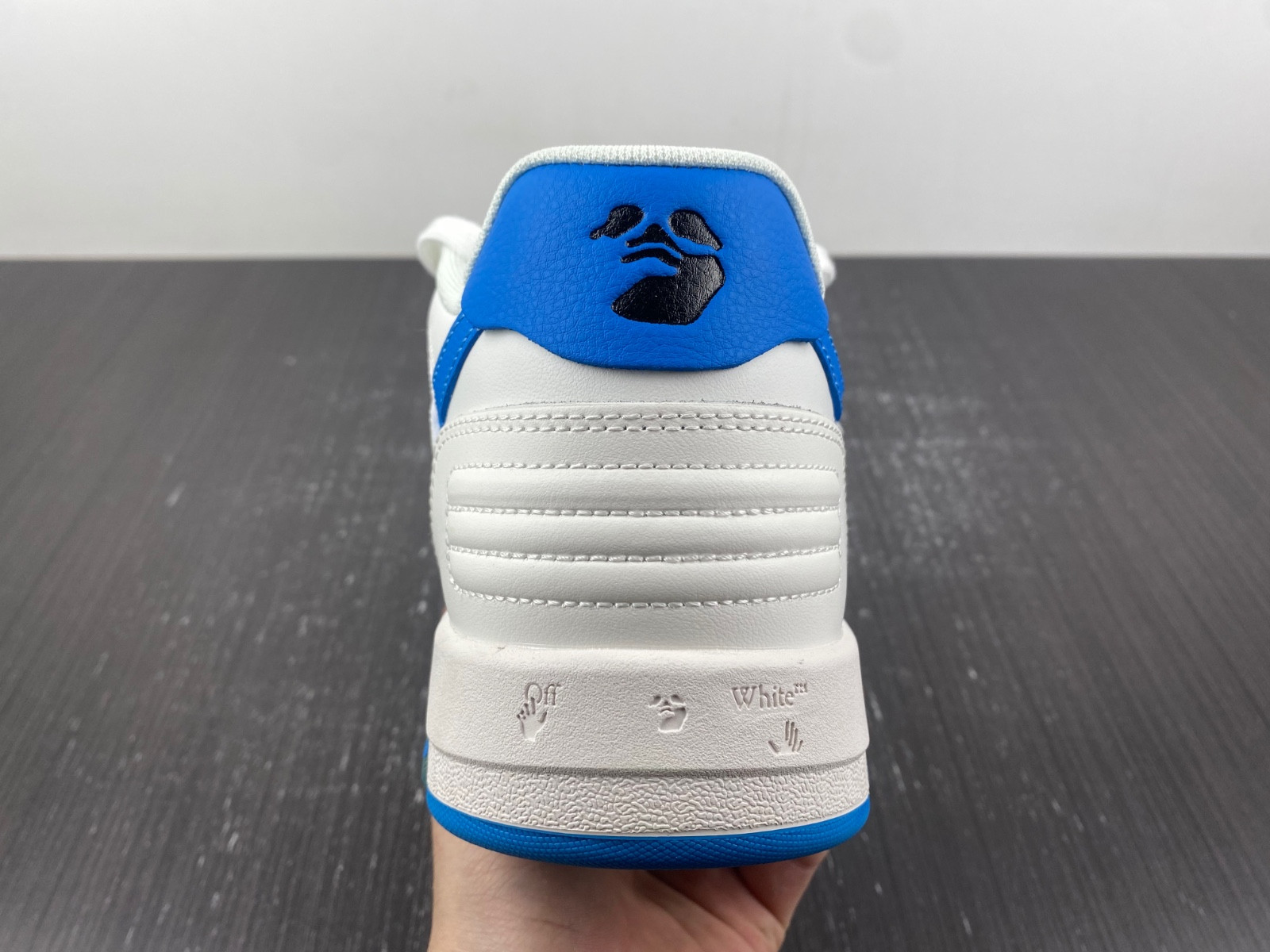 Off-White c/o Virgil Abloh