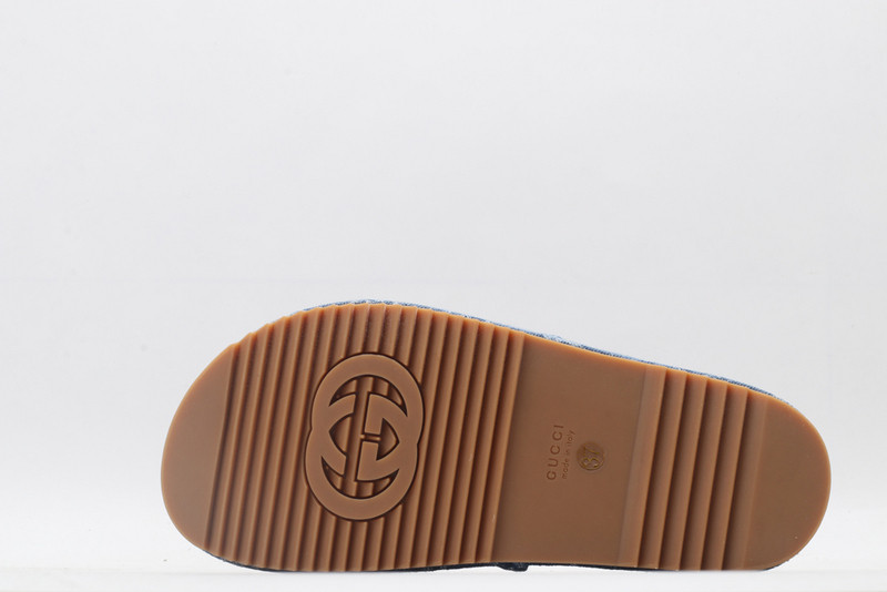 GUC LEATHER SLIDE