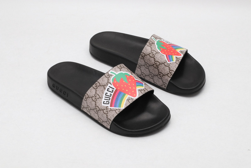 GUC LEATHER SLIDE