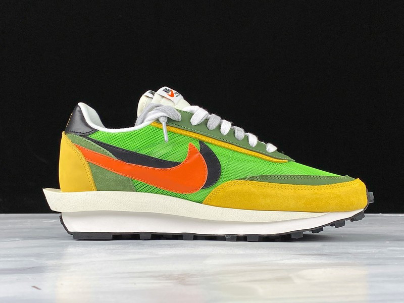 NIKE LD WAFFLE X SACAI GREEN GUSTO BV0073-300