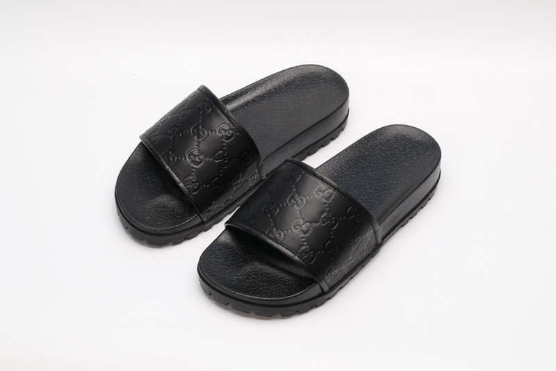 GUC LEATHER SLIDE