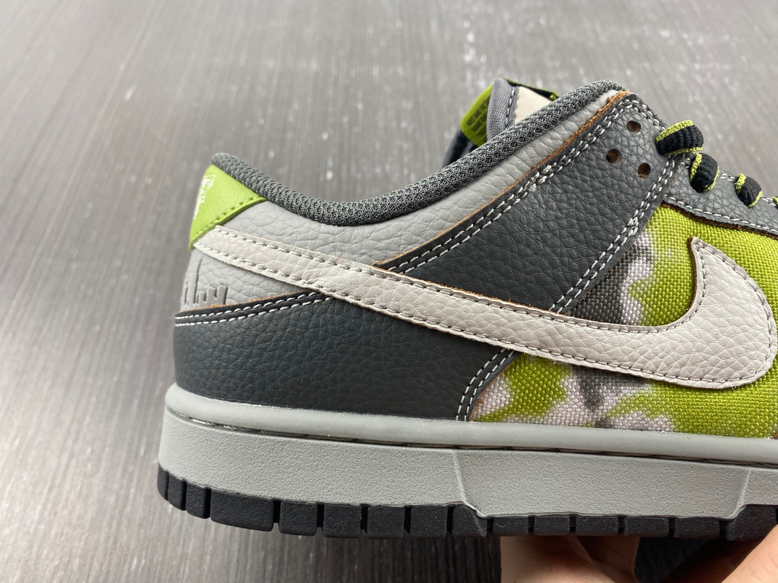 HUF x Nike SB Dunk Low FD8775-002