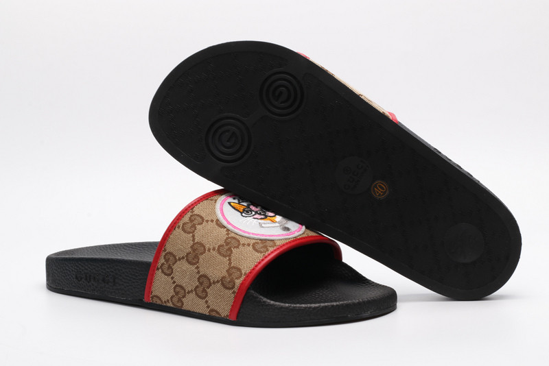 GUC LEATHER SLIDE