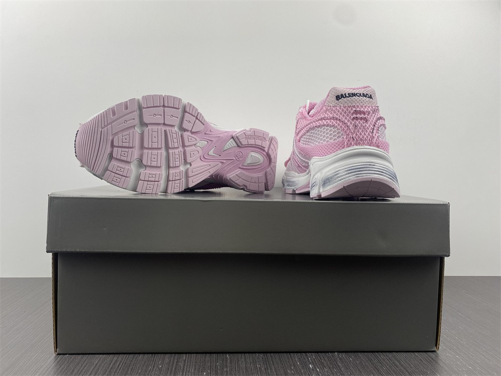 Ba*len*cia*ga phantom sneaker
